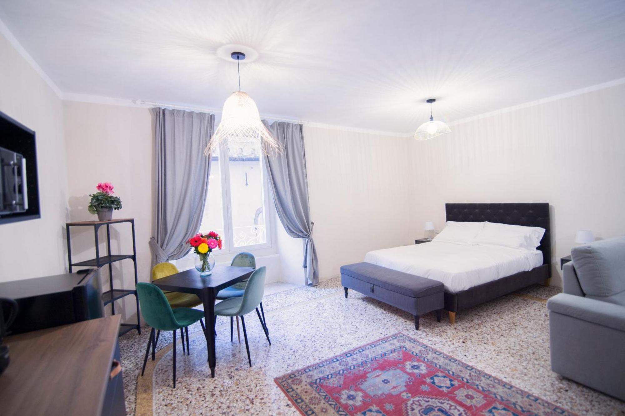 La Piazzetta Rooms & Apartments Janov Exteriér fotografie